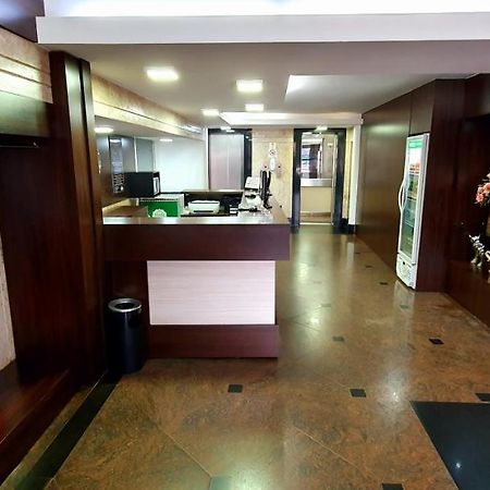 Center Patos Hotel Патус-ді-Мінас Екстер'єр фото