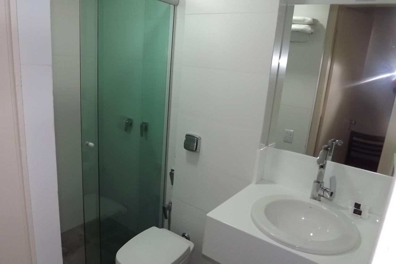 Center Patos Hotel Патус-ді-Мінас Екстер'єр фото