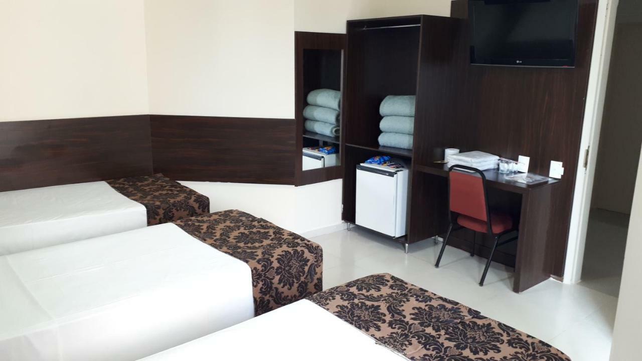 Center Patos Hotel Патус-ді-Мінас Екстер'єр фото
