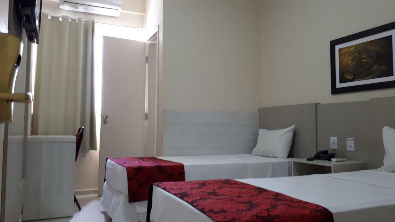 Center Patos Hotel Патус-ді-Мінас Екстер'єр фото