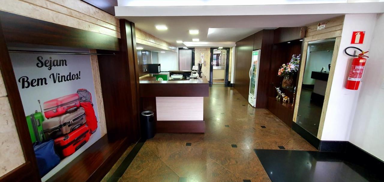Center Patos Hotel Патус-ді-Мінас Екстер'єр фото